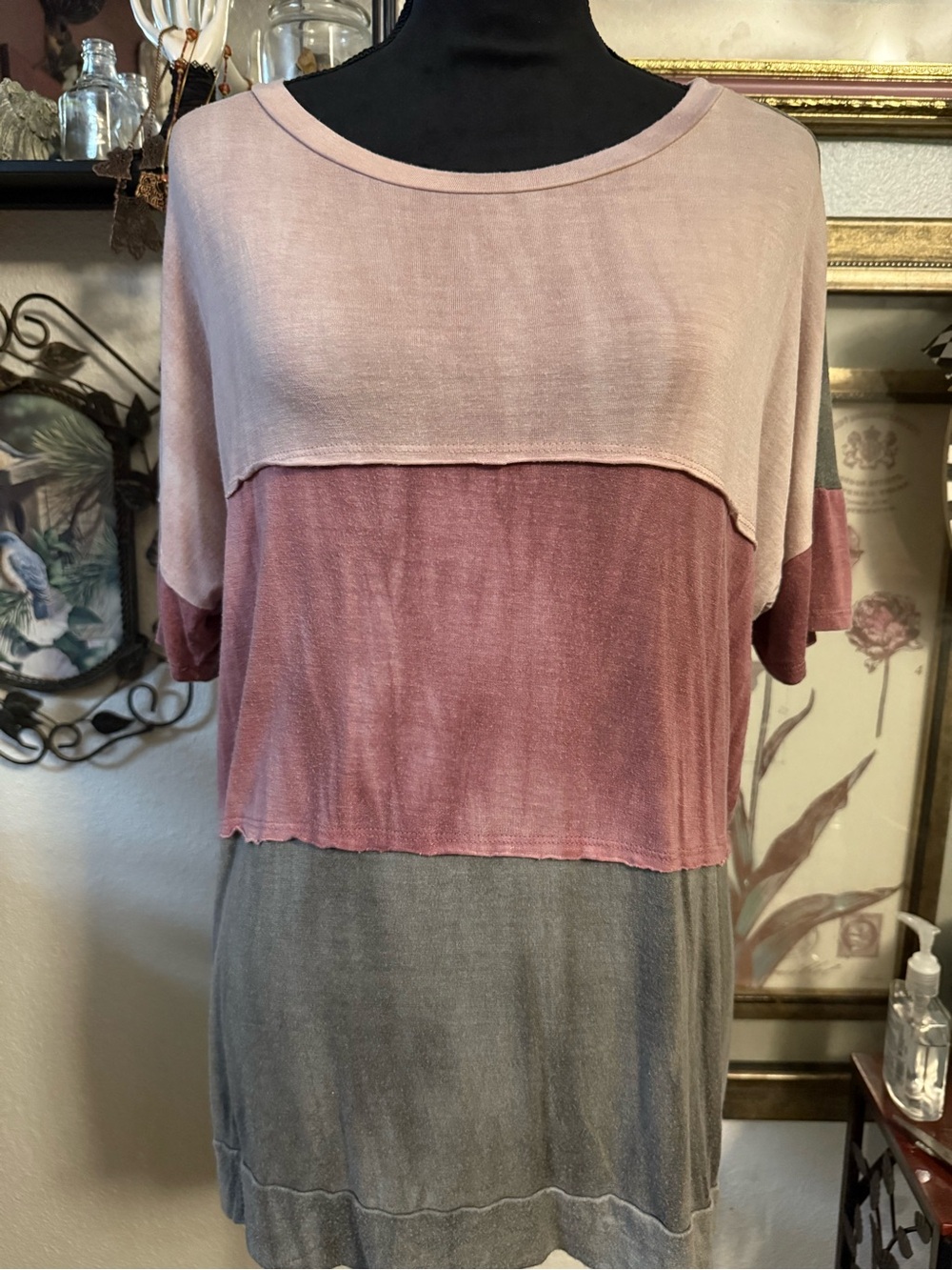 HOPELY Colorblock Exposed Seam Top Pink & Charcoal Grey •Size Oversized M - L•